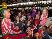 Buntes Treiben im Stiftlzelt am Kindertag mit Clown Fabellini